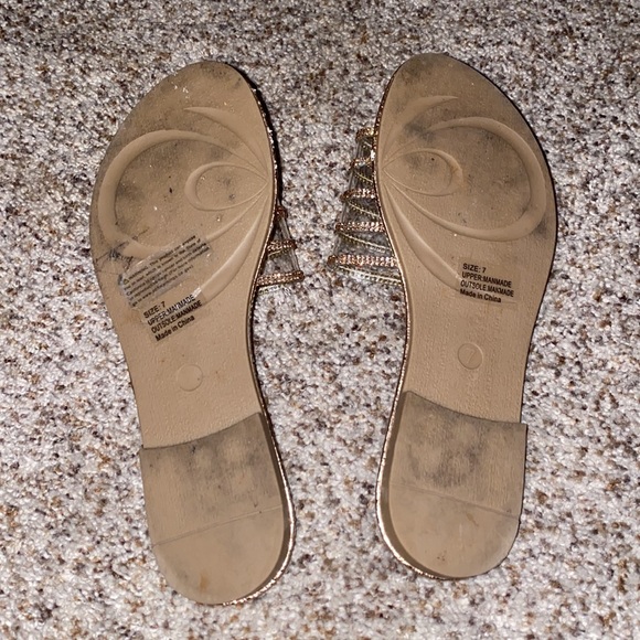 Gently Used Olivia Miller Sparkle Rose Gold Slide Sandals - size 7 - Picture 4 of 5